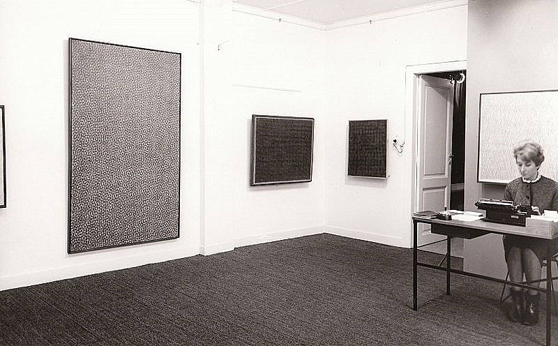 ​Jaqueline in the Gallery - Exhibition Dorazio 1961